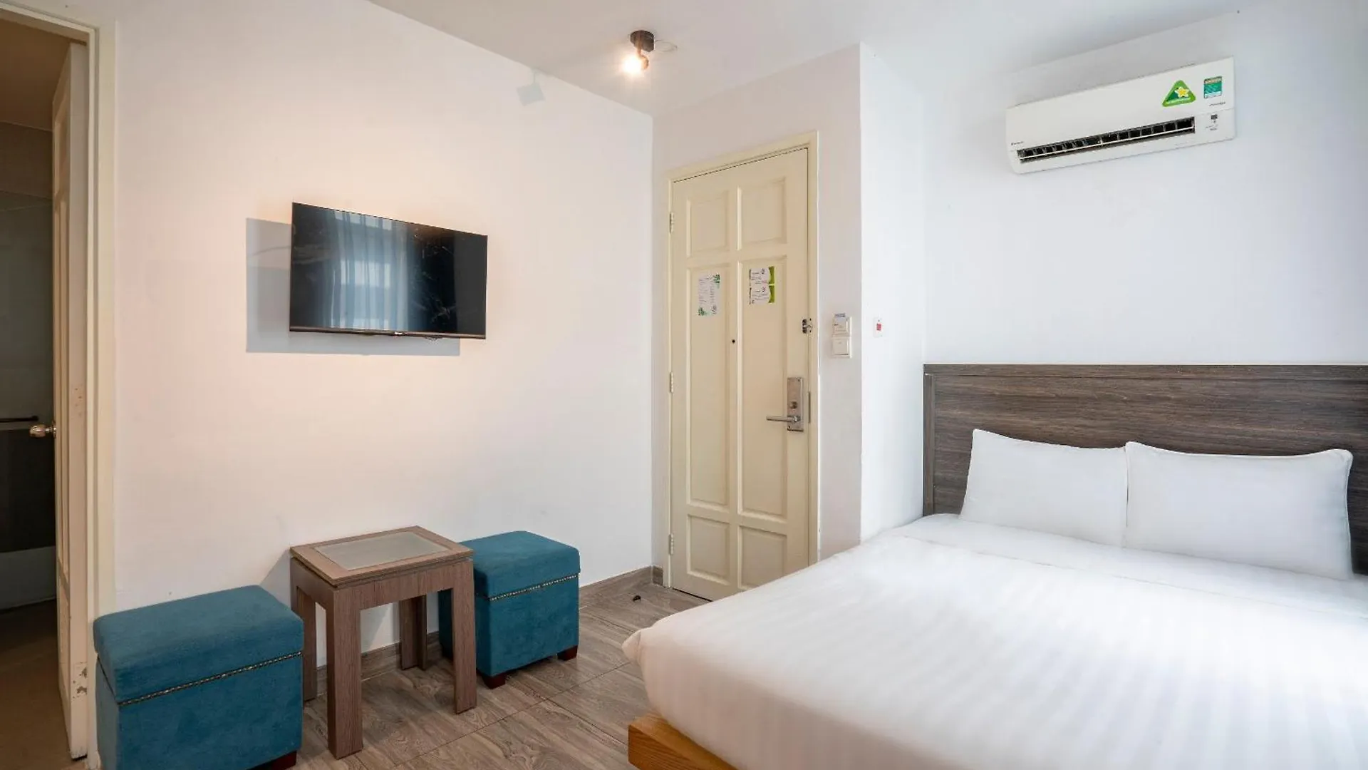 La Airport Tan Binh Hotel Хошимин